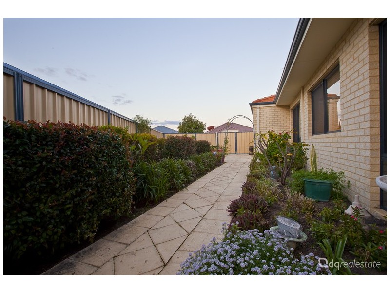 6 Grallina Way, Tapping WA 6065