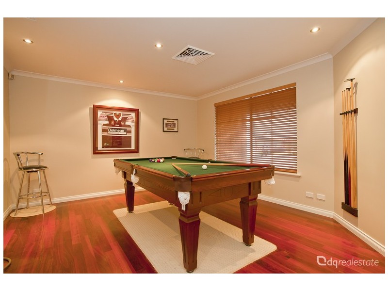 6 Ramsay Grove, Woodvale WA 6026