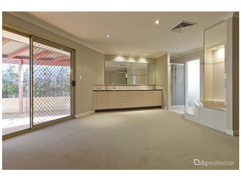 23 Pepperwood Grove, Woodvale WA 6026