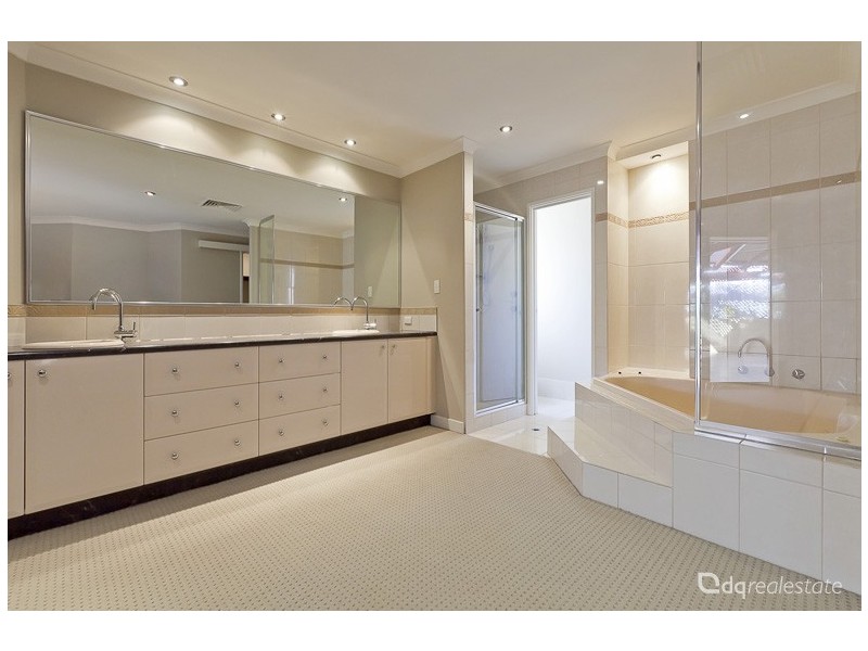 23 Pepperwood Grove, Woodvale WA 6026