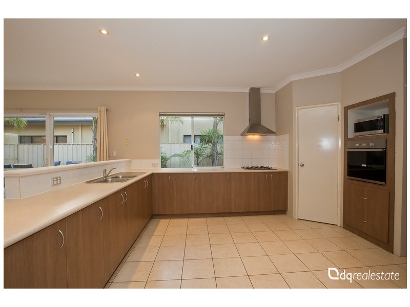 21 Foxfield Road, Darch WA 6065