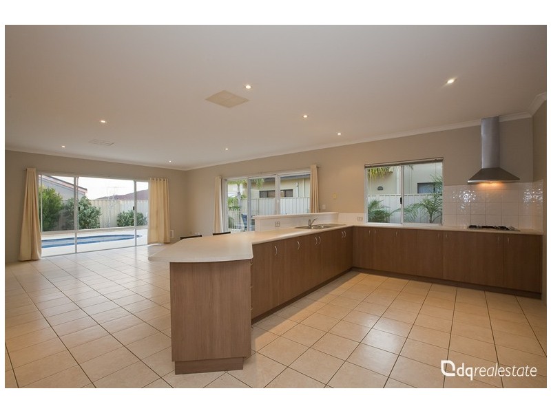 21 Foxfield Road, Darch WA 6065