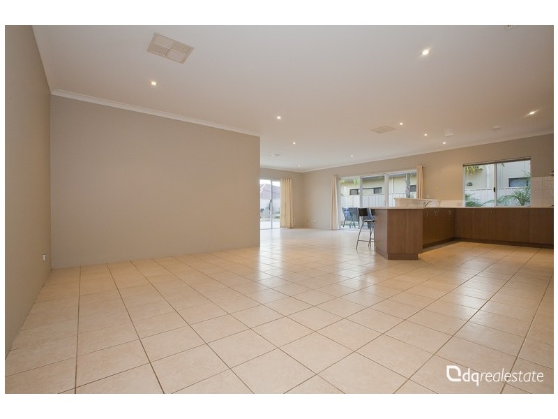 21 Foxfield Road, Darch WA 6065