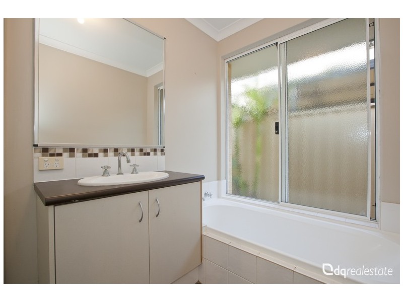 21 Foxfield Road, Darch WA 6065