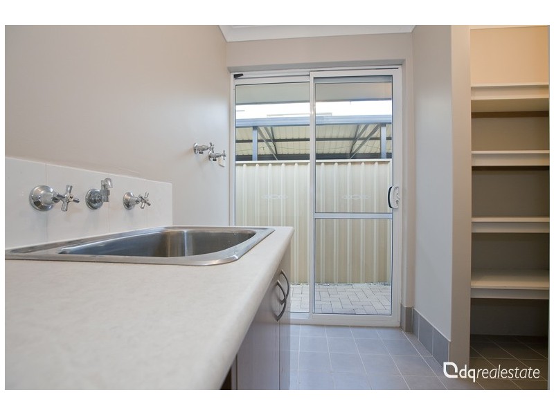 21 Foxfield Road, Darch WA 6065