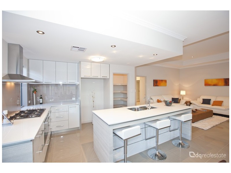 22 Brigantine Drive, Jindalee WA 6036