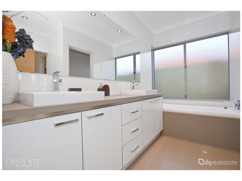 22 Brigantine Drive, Jindalee WA 6036