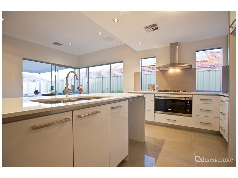 22 Brigantine Drive, Jindalee WA 6036