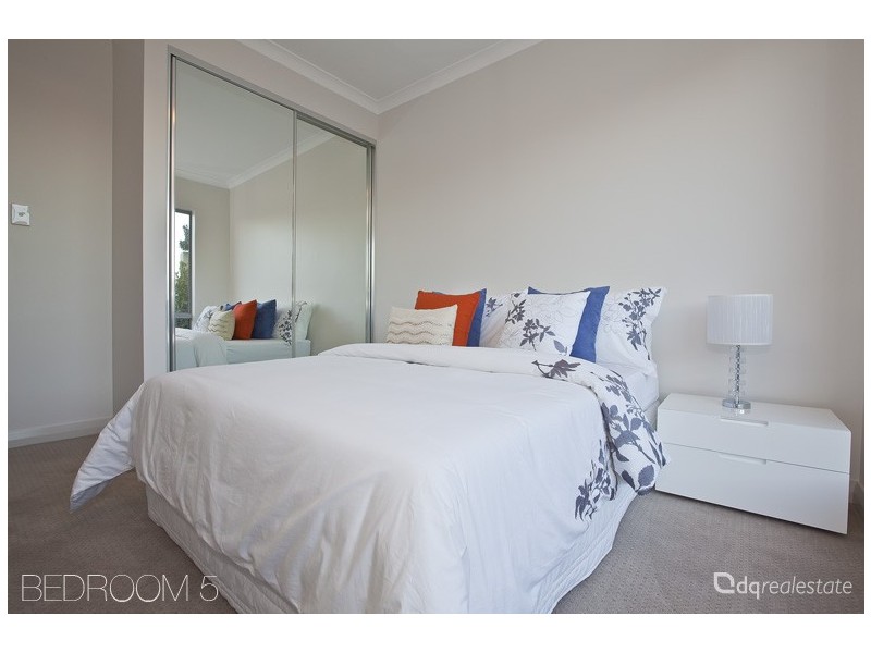22 Brigantine Drive, Jindalee WA 6036