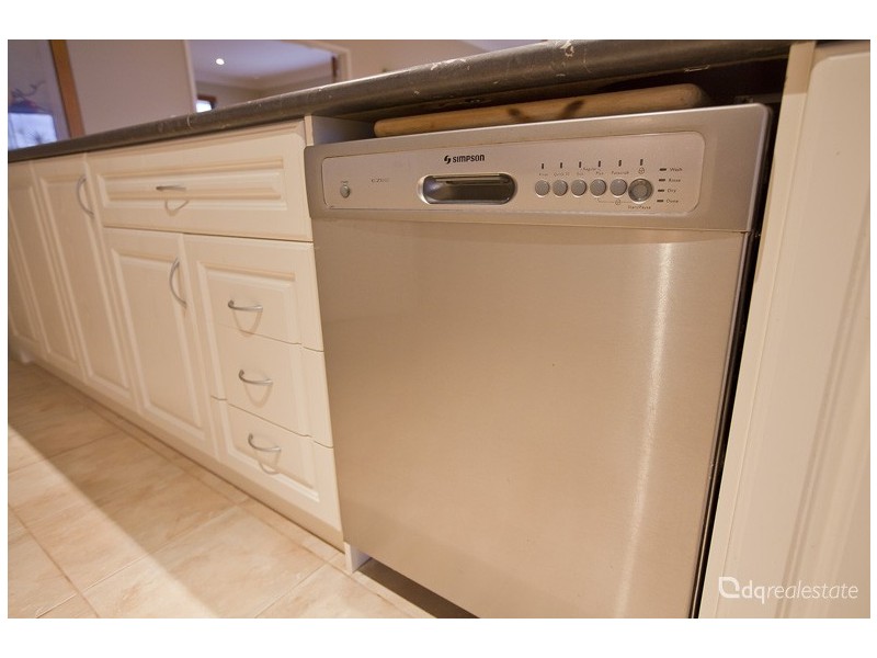 8 Bazille Crescent, Tapping WA 6065