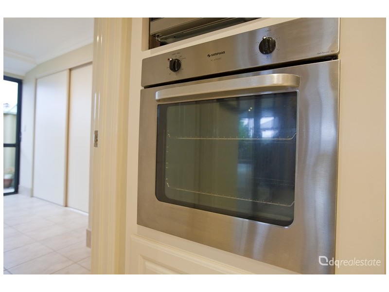 8 Bazille Crescent, Tapping WA 6065