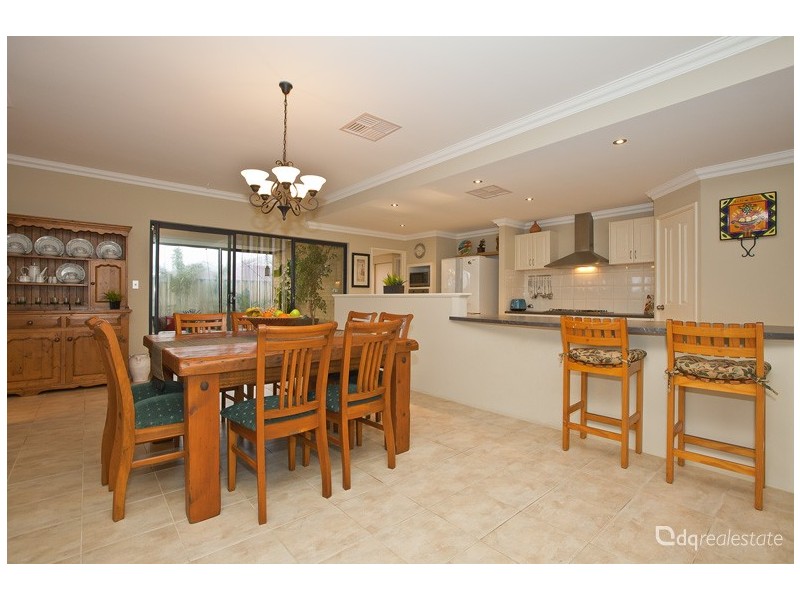 8 Bazille Crescent, Tapping WA 6065