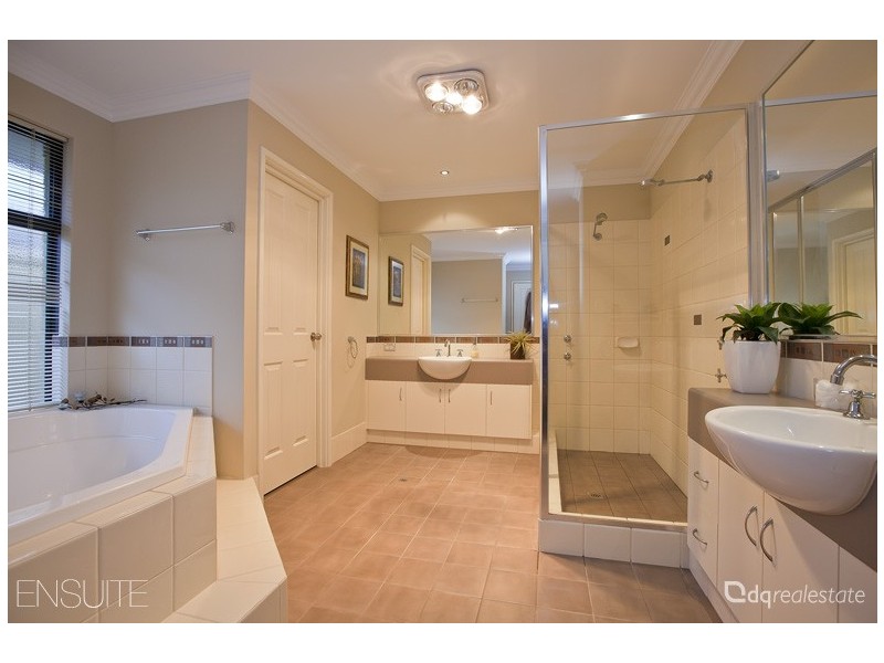 8 Bazille Crescent, Tapping WA 6065