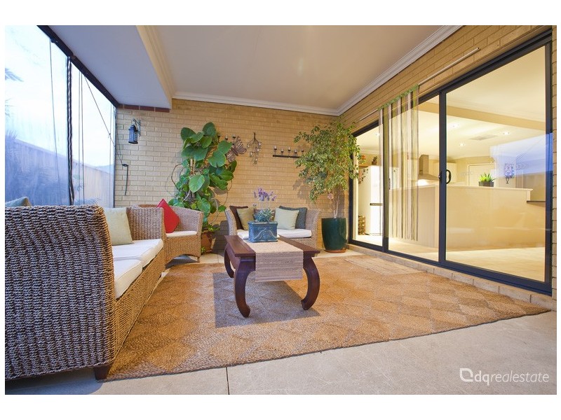 8 Bazille Crescent, Tapping WA 6065