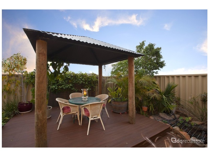 8 Bazille Crescent, Tapping WA 6065