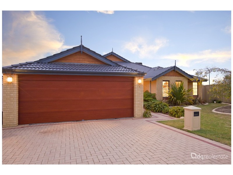 8 Bazille Crescent, Tapping WA 6065