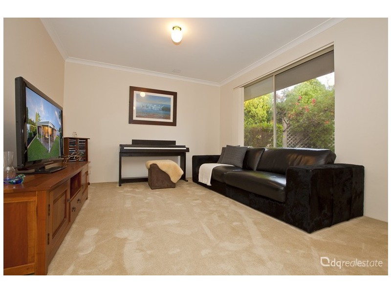 14 Manning Rise, Woodvale WA 6026