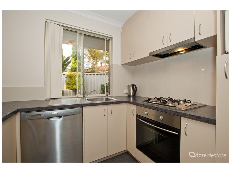 14 Manning Rise, Woodvale WA 6026