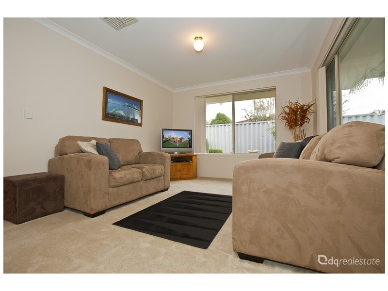 14 Manning Rise, Woodvale WA 6026