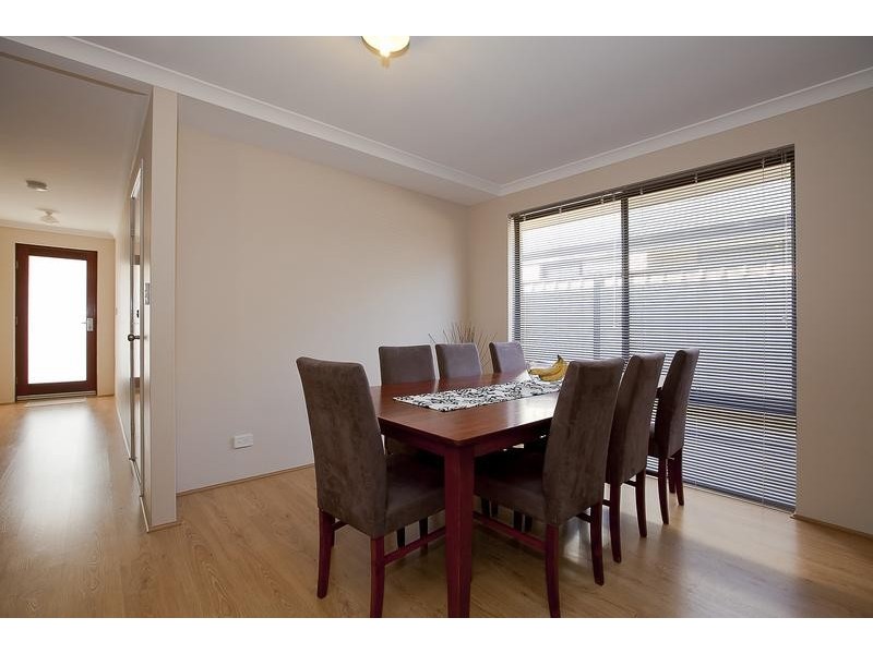 16 Riverlinks Drive, Clarkson WA 6030