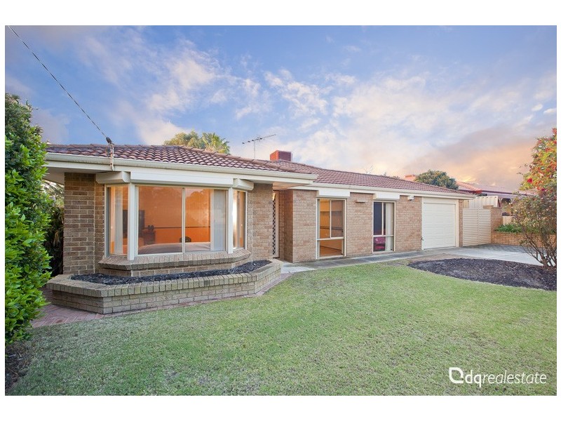 6 Dimitrios Court, Hocking WA 6065