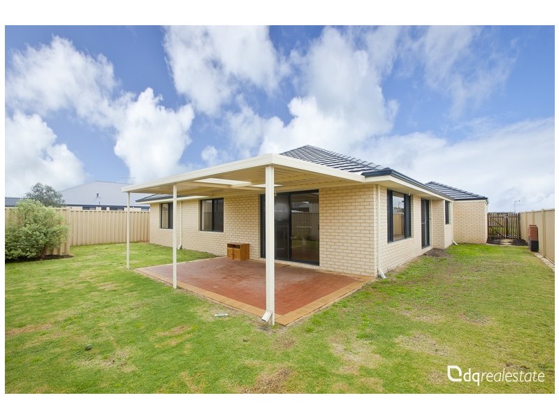 7 Cozens Road, Tapping WA 6065