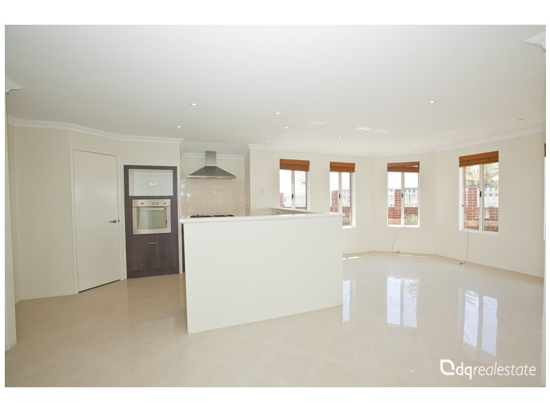 4/36 Farmaner Parkway, Ellenbrook WA 6069