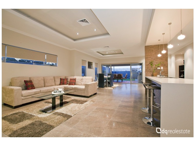 479 Kingsway, Landsdale WA 6065