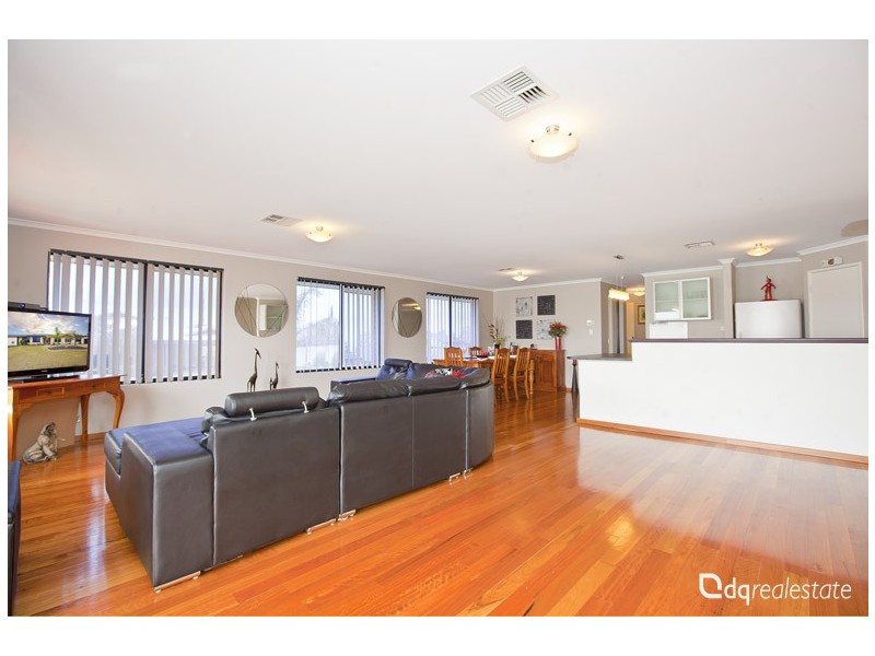 45 Clarafield Meander, Tapping WA 6065