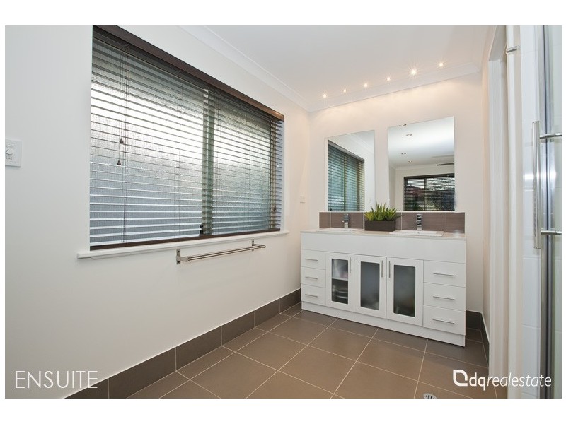18 Voltaire Cres, Ridgewood WA 6030