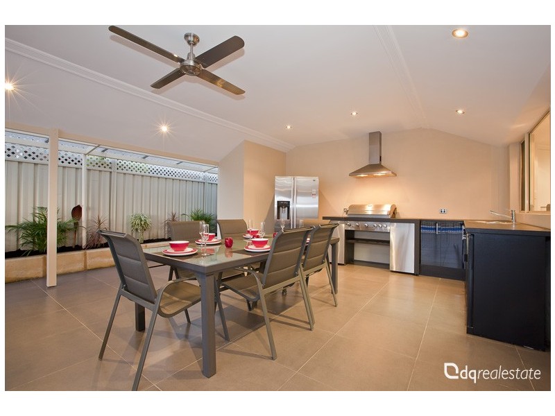 18 Voltaire Cres, Ridgewood WA 6030