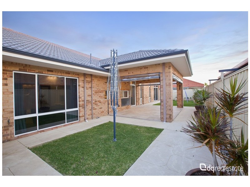 39 Bramley Loop, Madeley WA 6065