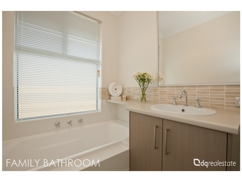 72 Wicklow Circle, Darch WA 6065