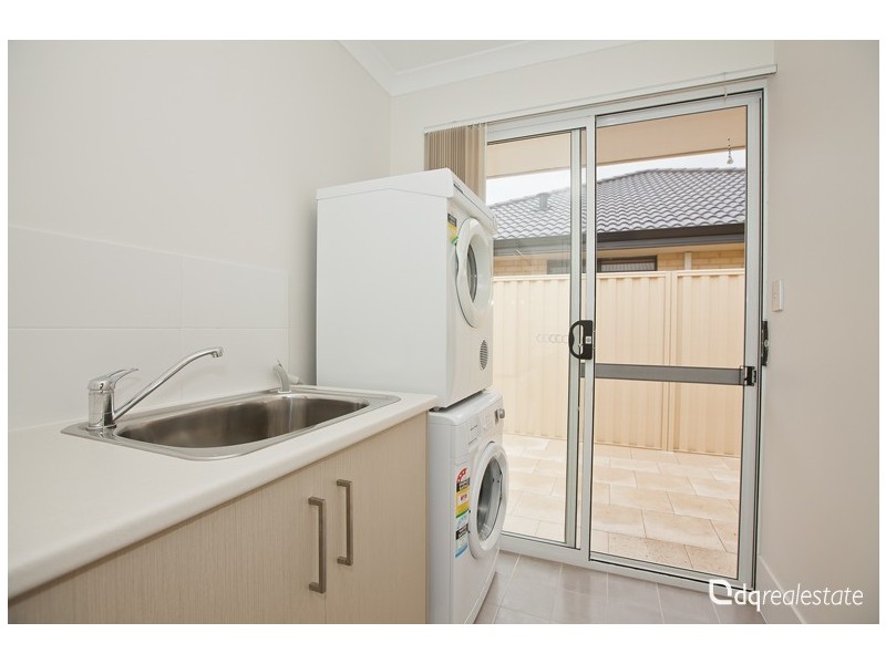72 Wicklow Circle, Darch WA 6065