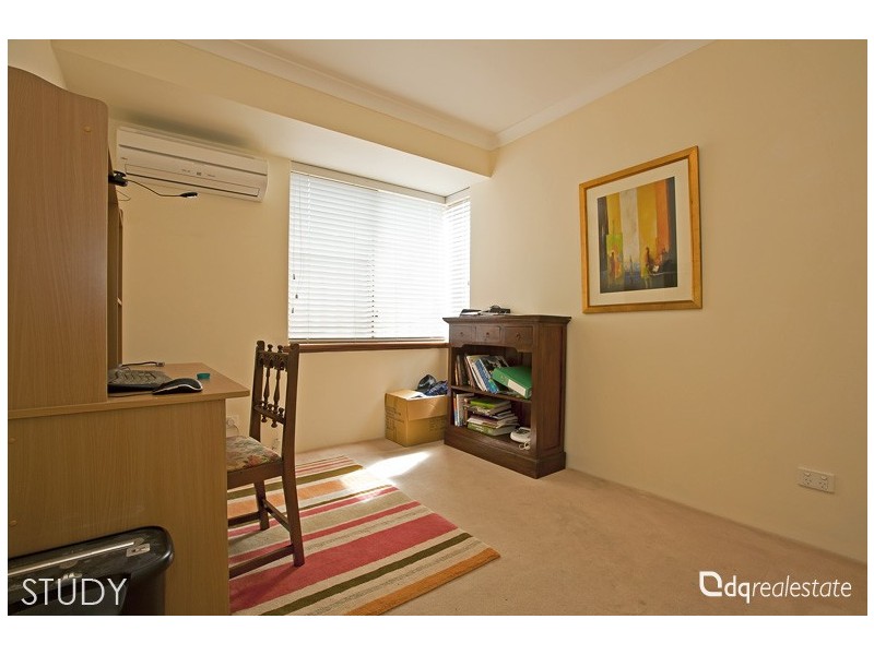 15 Acheson Crescent, Woodvale WA 6026