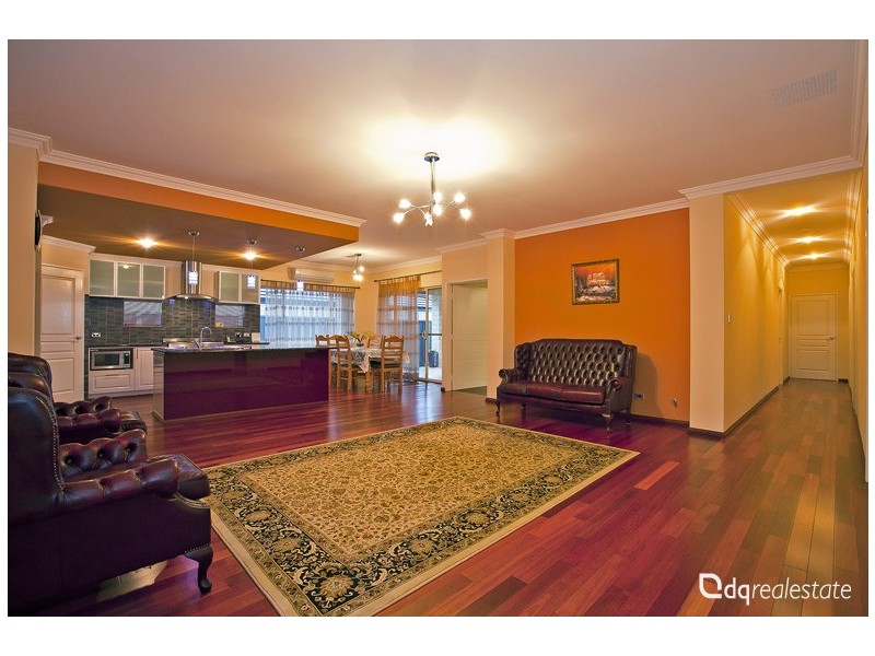 18 Evington Pass, Landsdale WA 6065