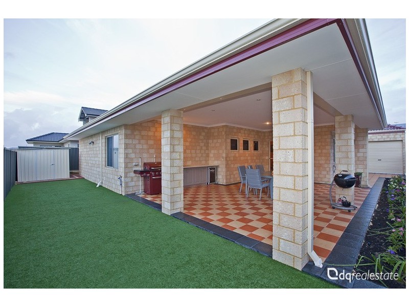 18 Evington Pass, Landsdale WA 6065