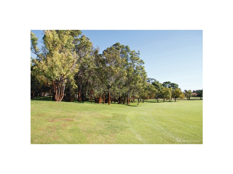 1 Westhaven Drive, Woodvale WA 6026