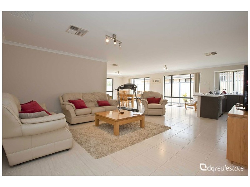 28 Goshawk Street, Tapping WA 6065