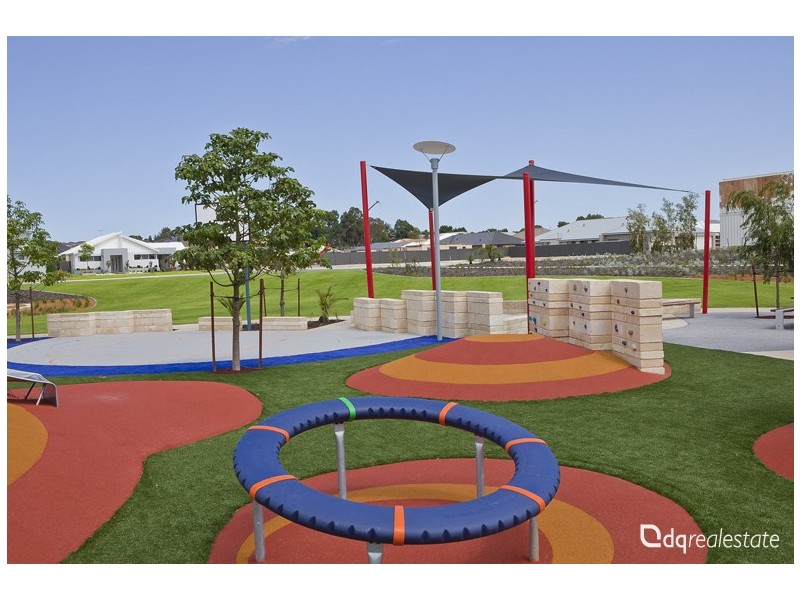 477 Kingsway, Landsdale WA 6065