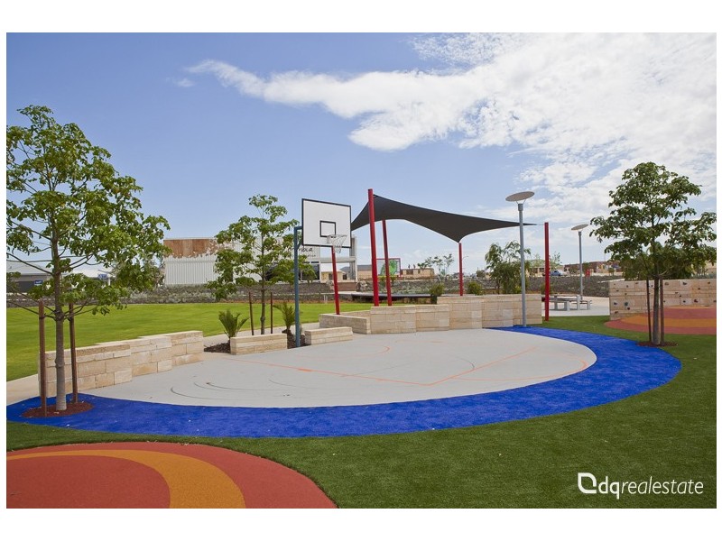 477 Kingsway, Landsdale WA 6065