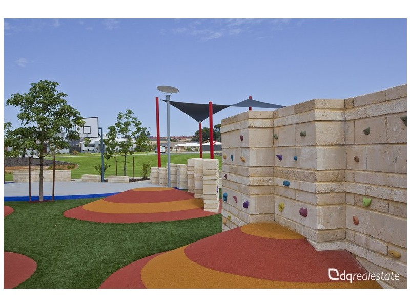 477 Kingsway, Landsdale WA 6065