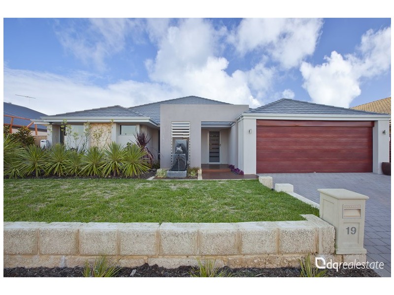 19 Cozens Road, Tapping WA 6065