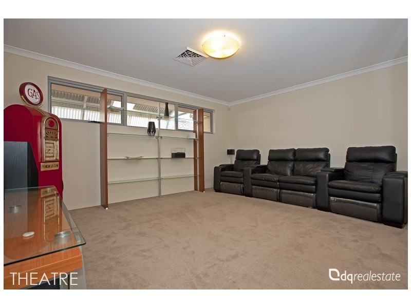 19 Cozens Road, Tapping WA 6065