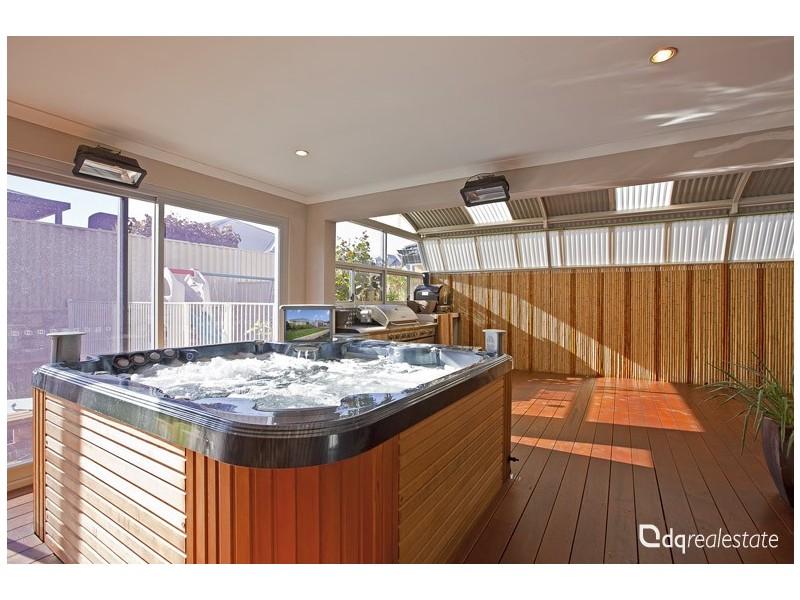 19 Cozens Road, Tapping WA 6065