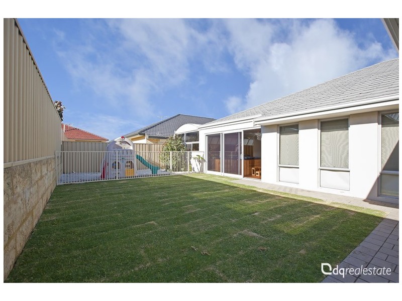 19 Cozens Road, Tapping WA 6065