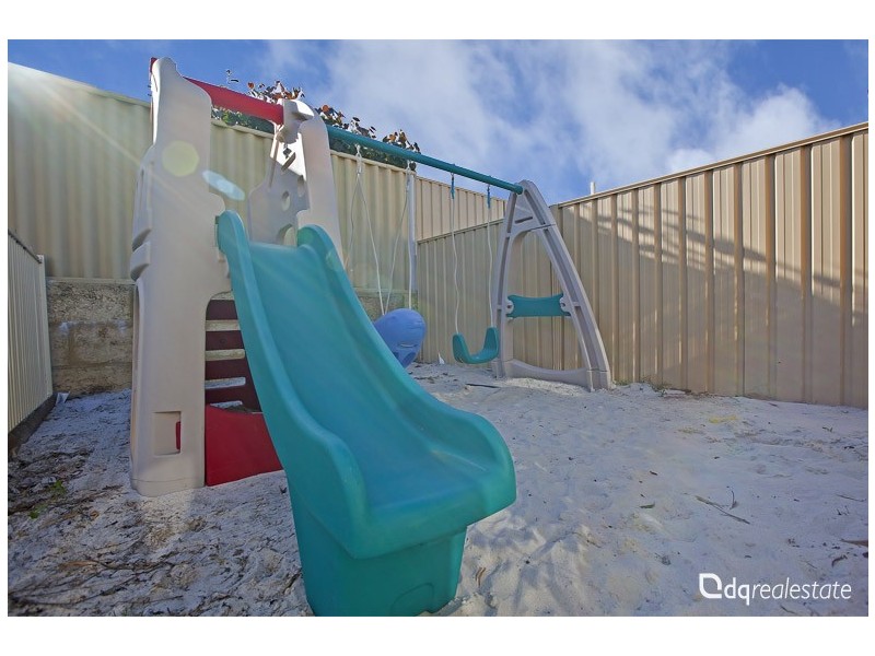 19 Cozens Road, Tapping WA 6065