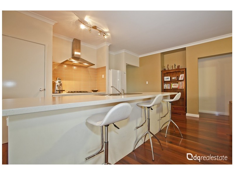 5 Rosinski Circle, Tapping WA 6065