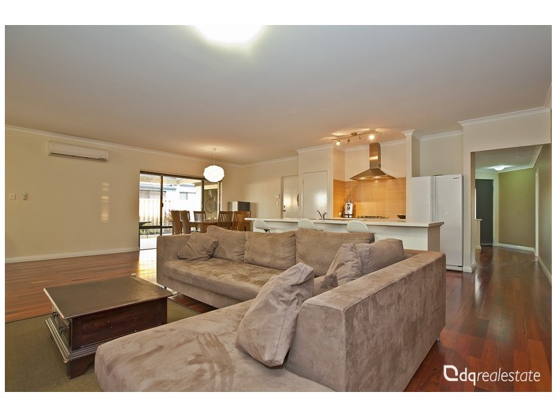 5 Rosinski Circle, Tapping WA 6065