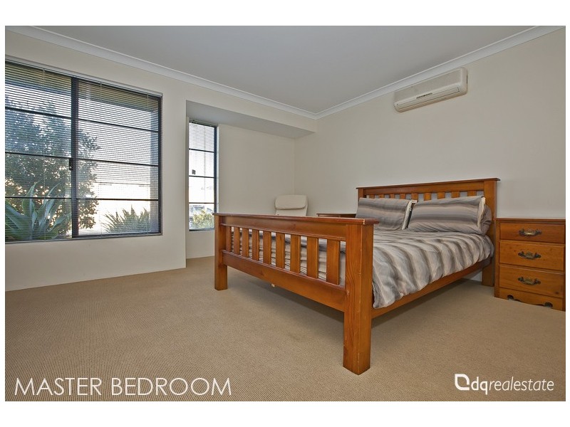 5 Rosinski Circle, Tapping WA 6065